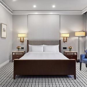 Heritage King Room